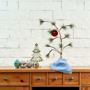 ProductWorks 24" Charlie Brown Christmas Tree with Linus's Blanket Holiday Décor, Classic Ornament  Home & Kitchen - Image 2